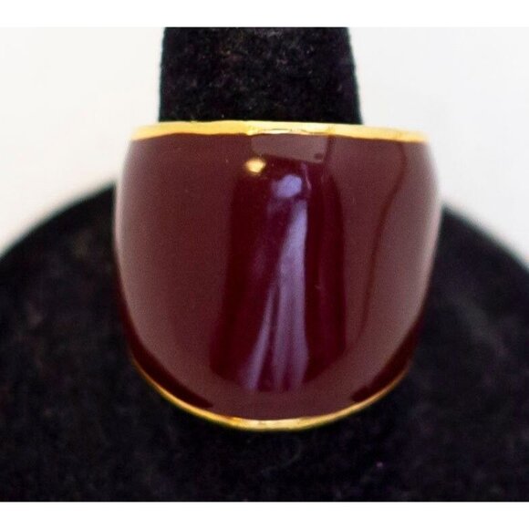 Size 8, Vintage Red & Gold Tone Ring - A23 - Picture 1 of 3